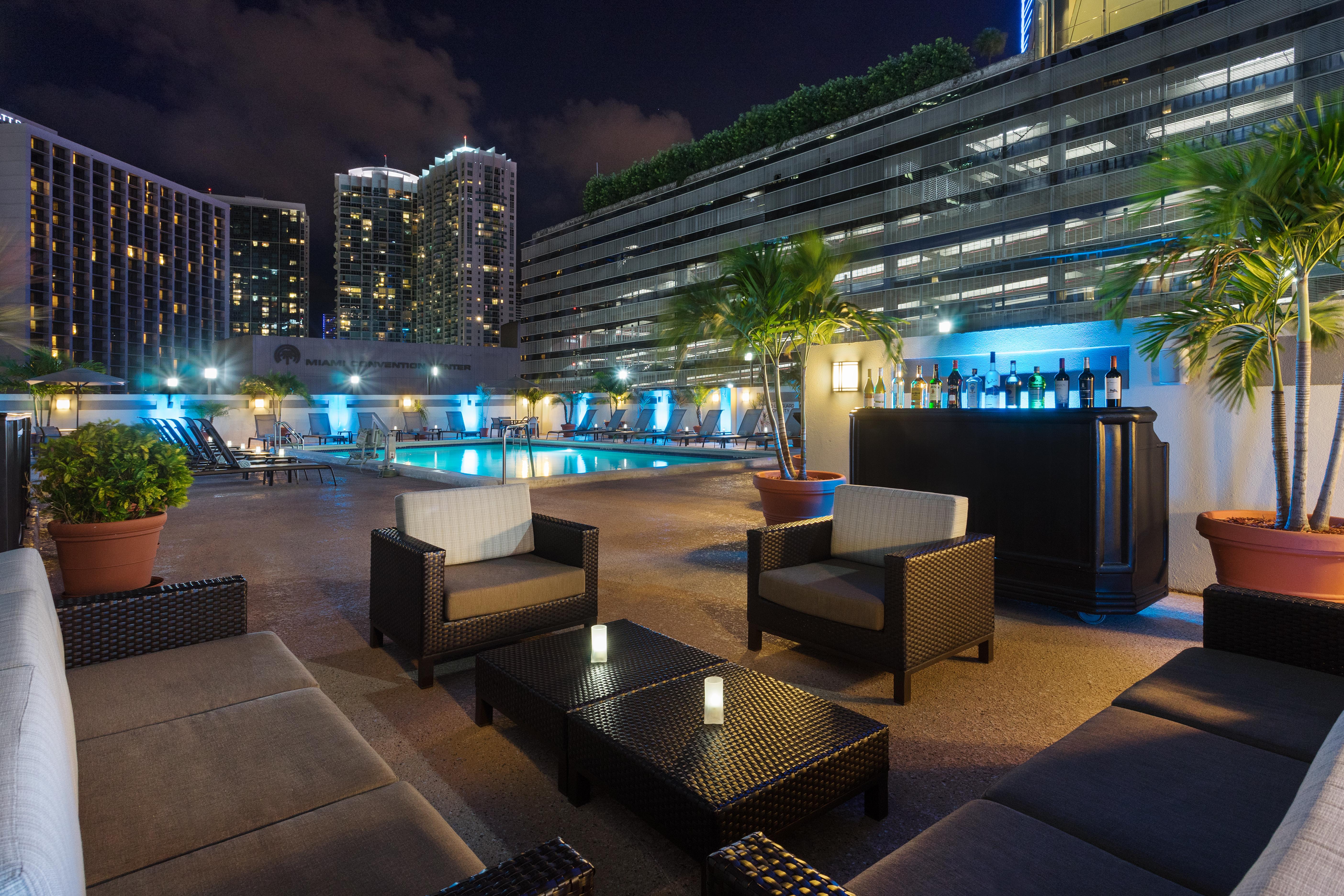 Courtyard Miami Downtown Brickell Area Hotel Eksteriør billede